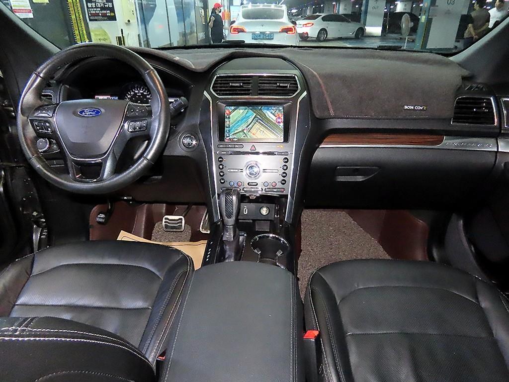 Ford Explorer - Vista 10