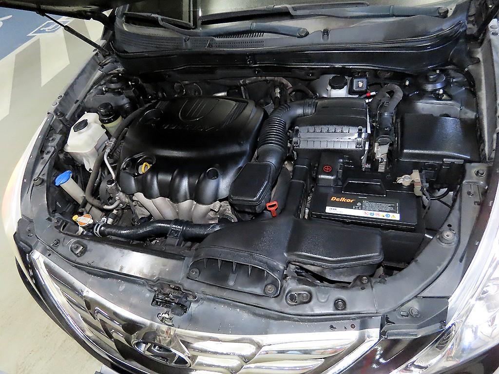 HYUNDAI Sonata 2011 Negro - Importación desde Corea - HF Imports Iquique - Foto 17