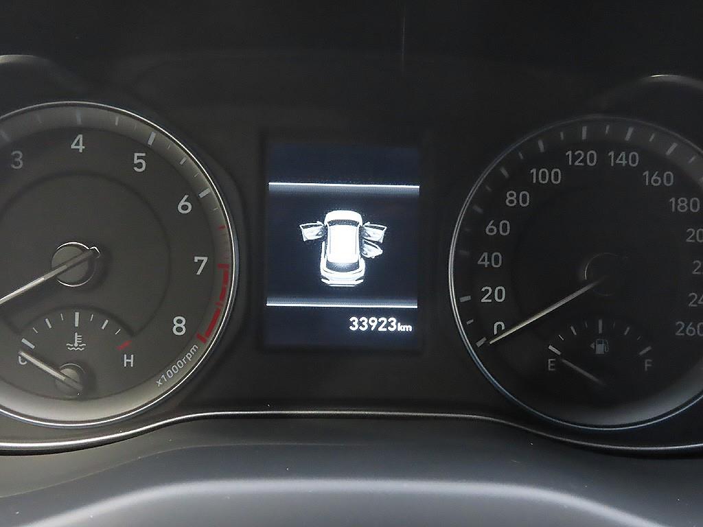 HYUNDAI Kona - Vista 11