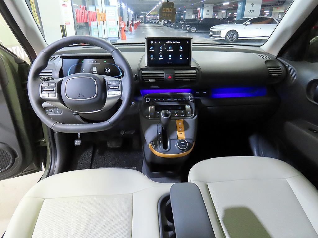 HYUNDAI Casper - Vista 10