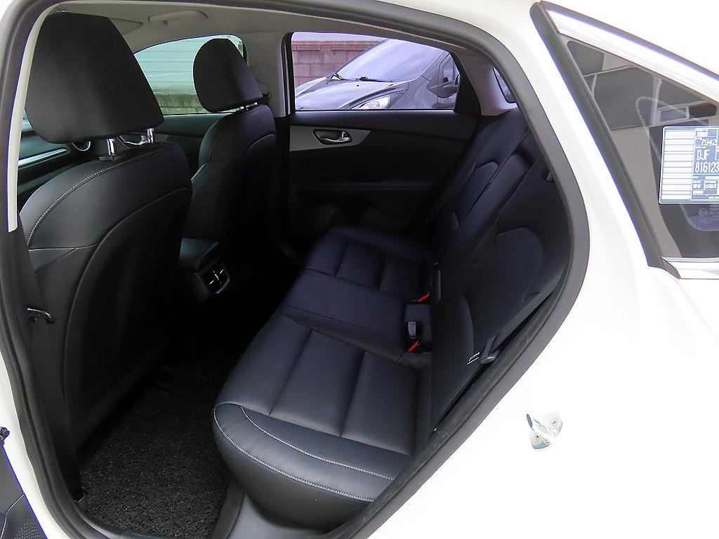 KIA K3 - Vista 6
