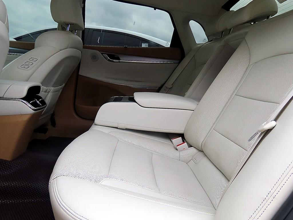HYUNDAI Grandeur - Vista 6