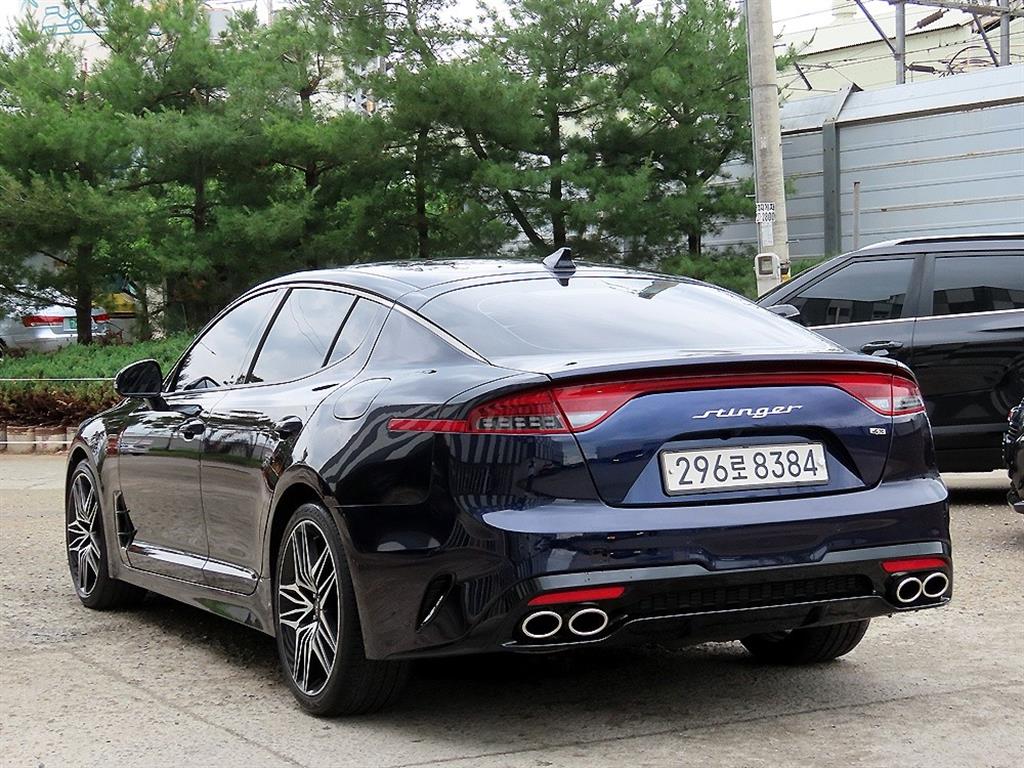 KIA Stinger - Vista 3