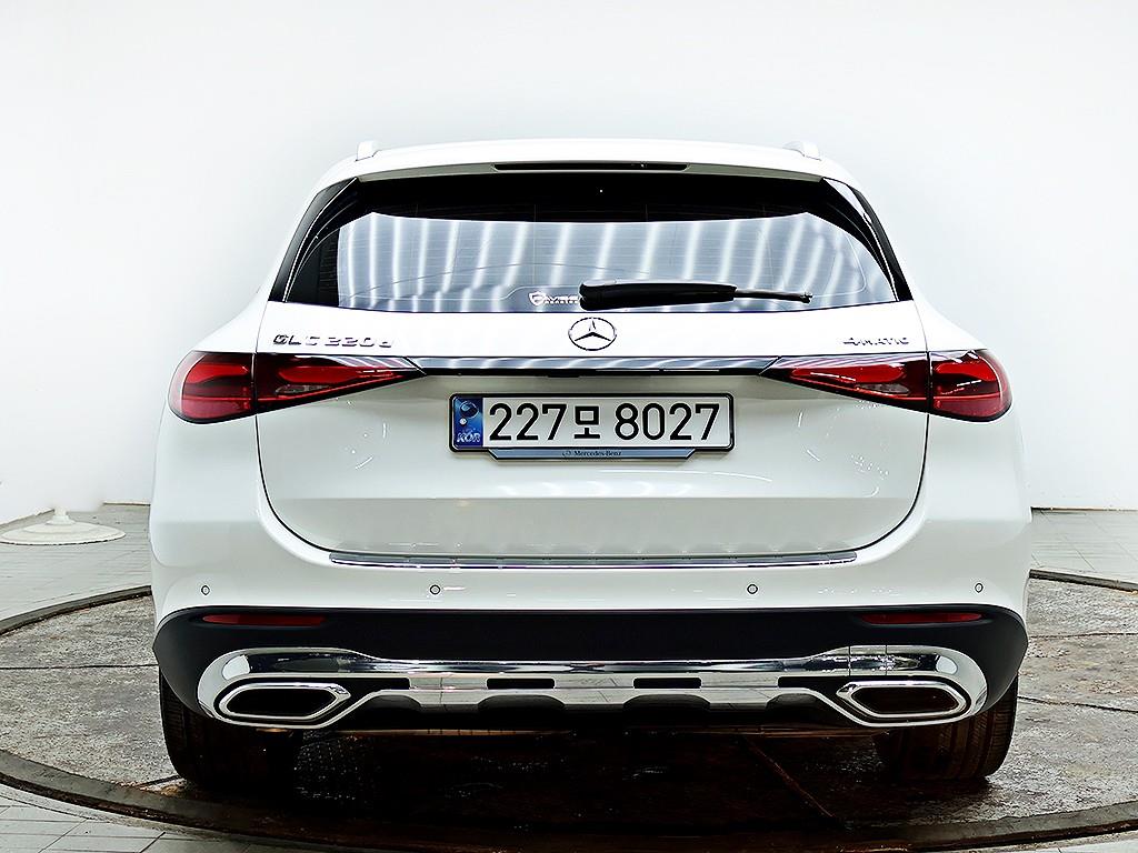 Mercedes Benz GLC Class - Vista 5