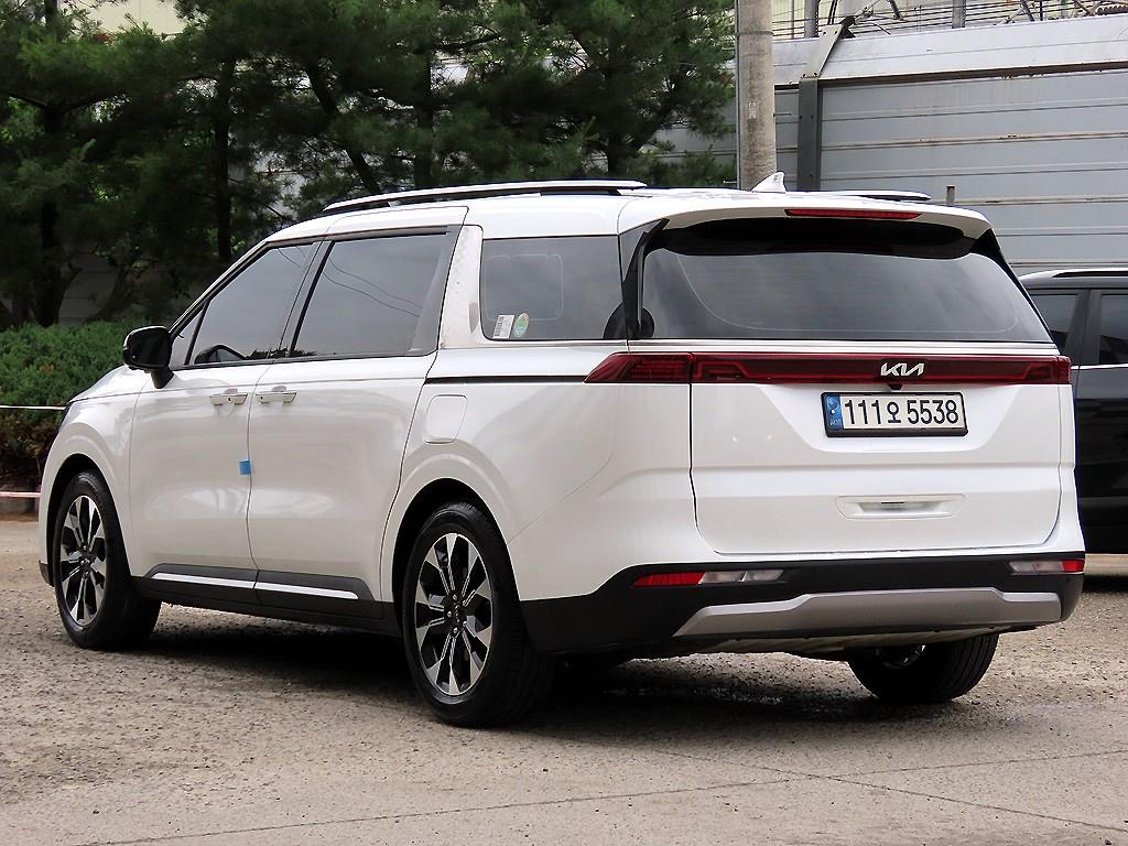 KIA Carnival - Vista 3