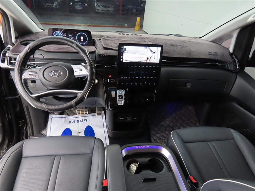 HYUNDAI Staria - Vista 7