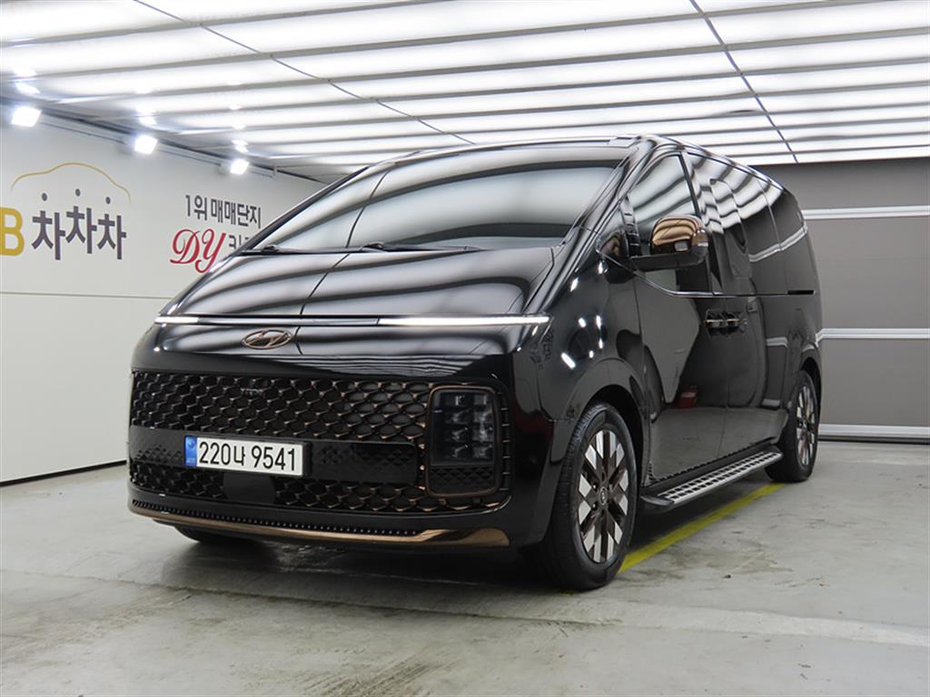 HYUNDAI Staria 2023 Negro - Importación desde Corea - HF Imports Iquique - Foto 1