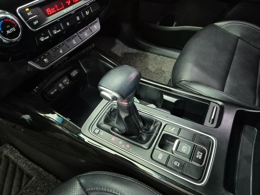 KIA Sorento - Vista 8
