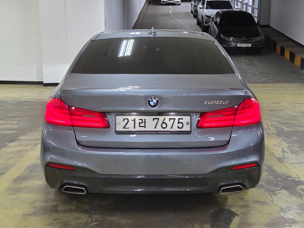 BMW 5 Series - Vista 4