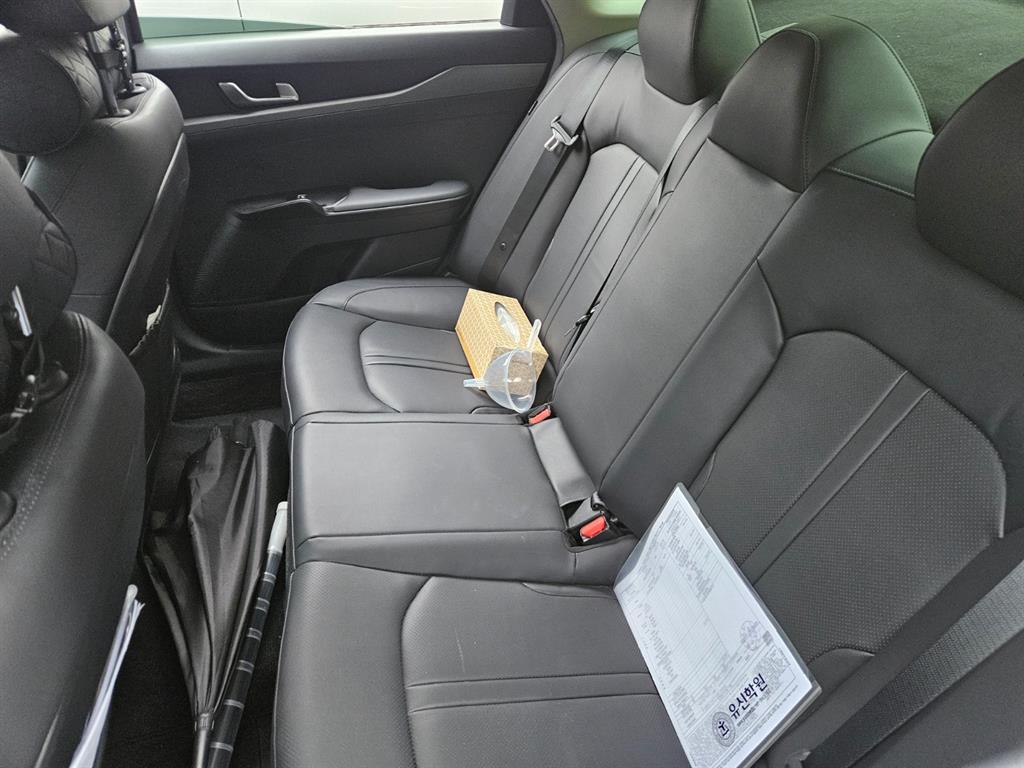 KIA K5 - Vista 7