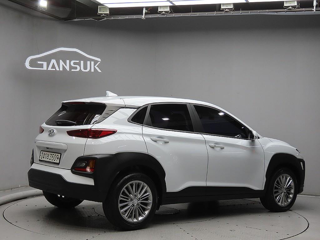 HYUNDAI Kona - Vista 7