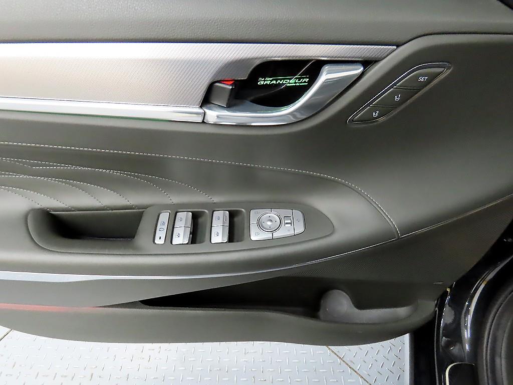 HYUNDAI Grandeur - Vista 11