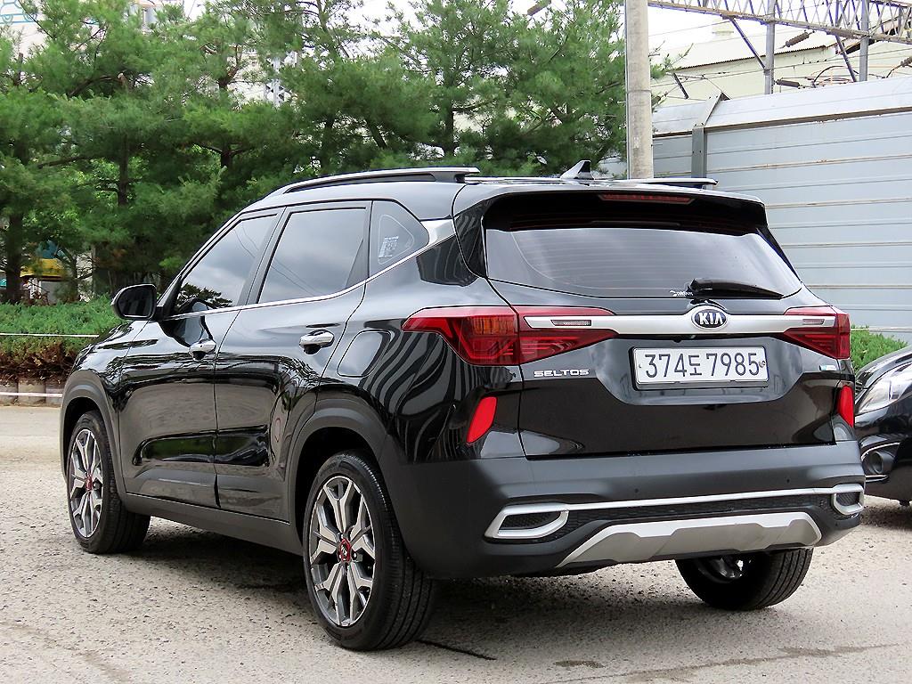 KIA Seltos - Vista 3