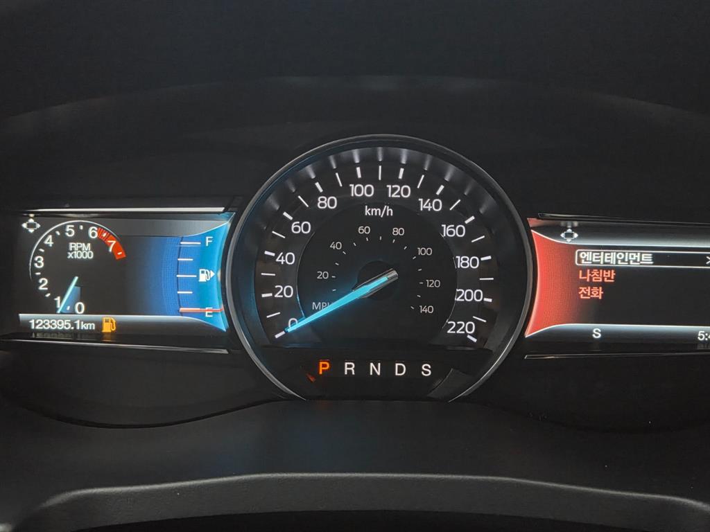 Ford Explorer - Vista 5