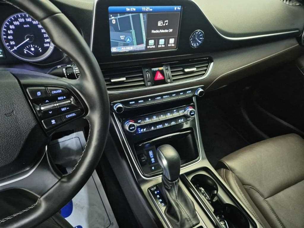 HYUNDAI Grandeur - Vista 10