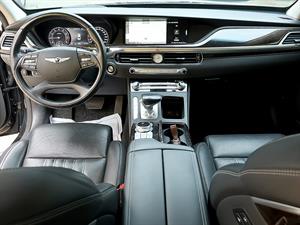 Genesis G90 - Vista 10