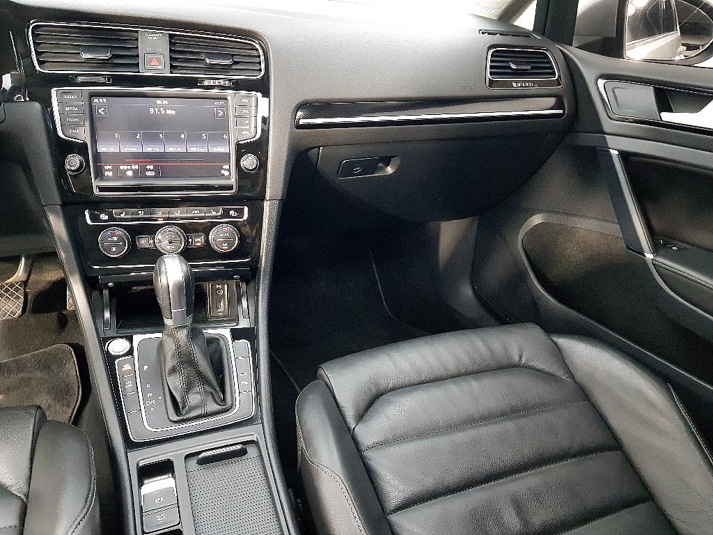 Volkswagen Golf - Vista 10