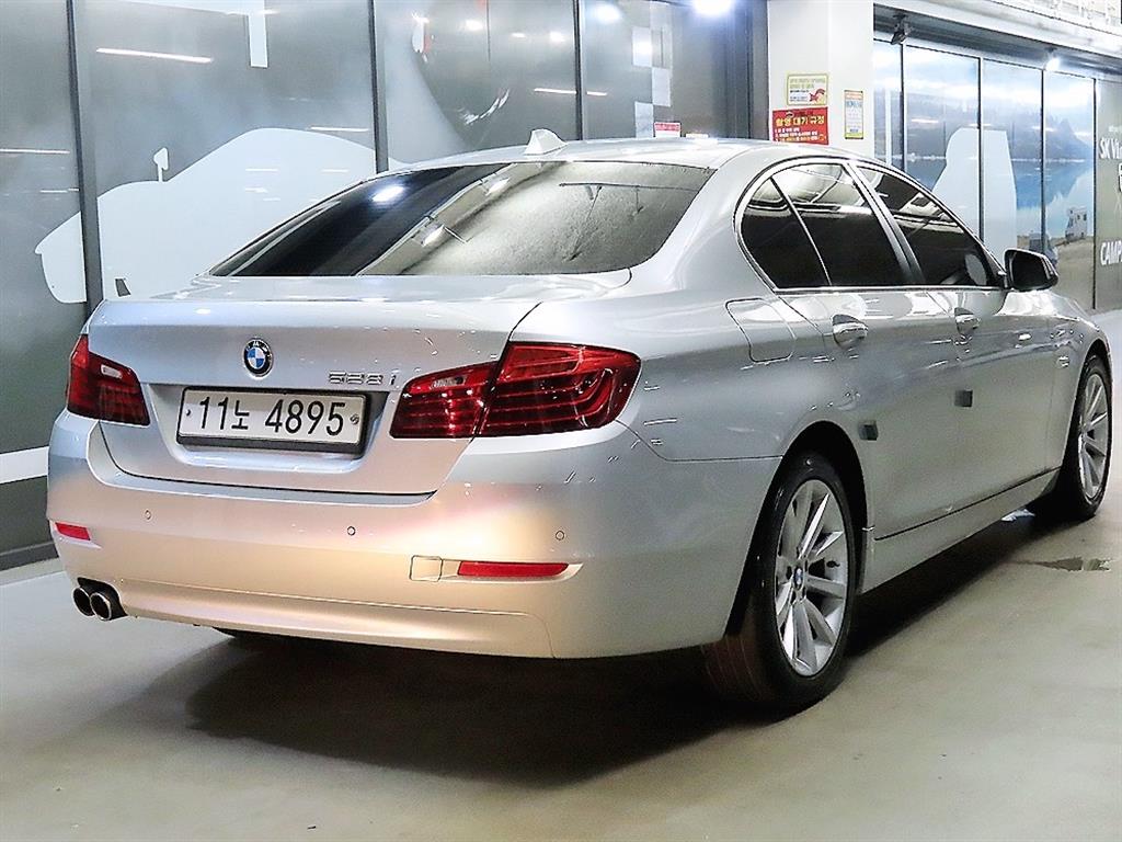BMW 5 Series - Vista 4