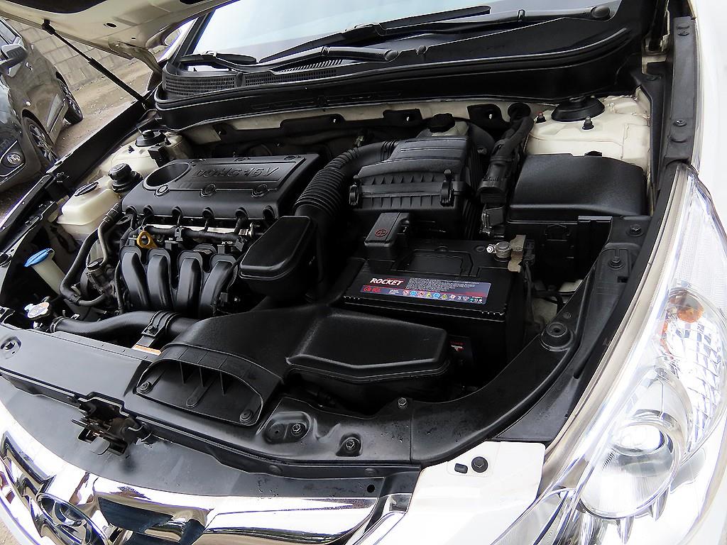 HYUNDAI Sonata 2010 Blanco - Importación desde Corea - HF Imports Iquique - Foto 19