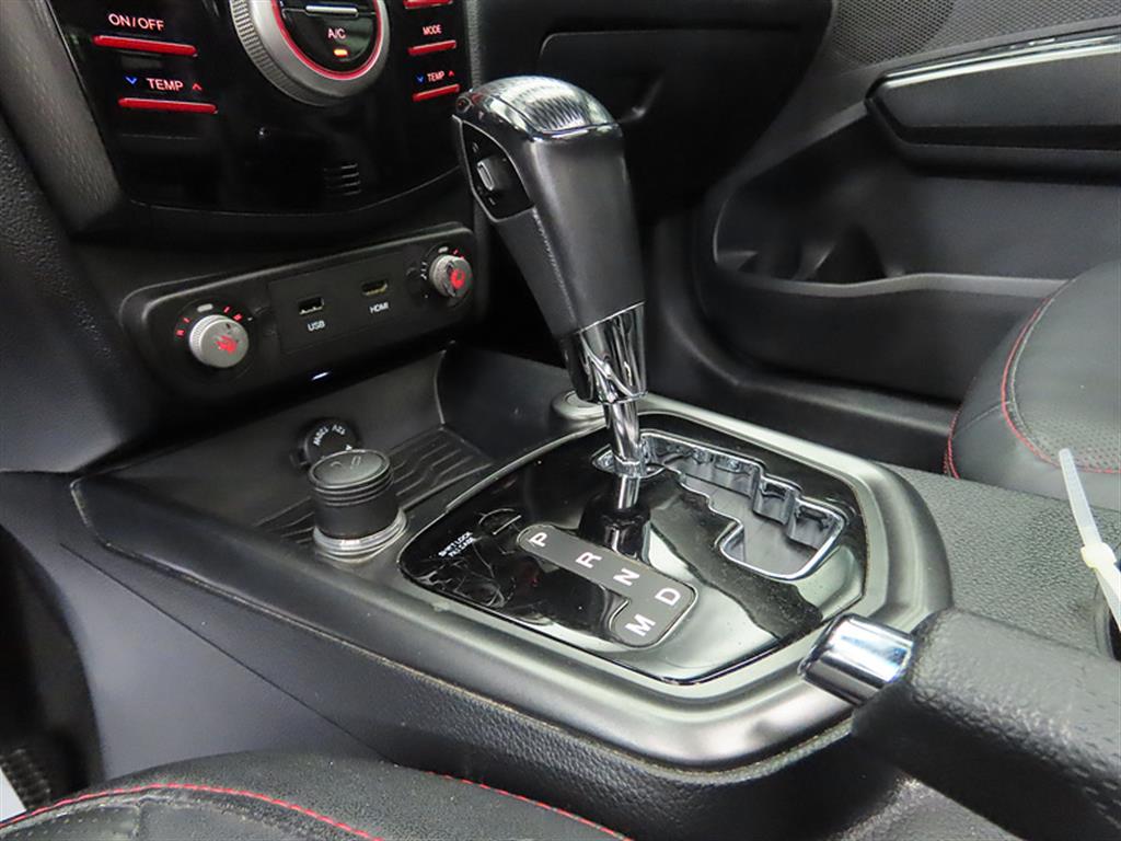 Ssangyong Tivoli - Vista 9