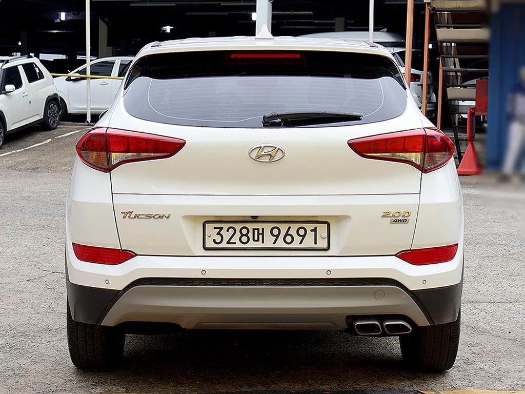 HYUNDAI Tucson - Vista 5