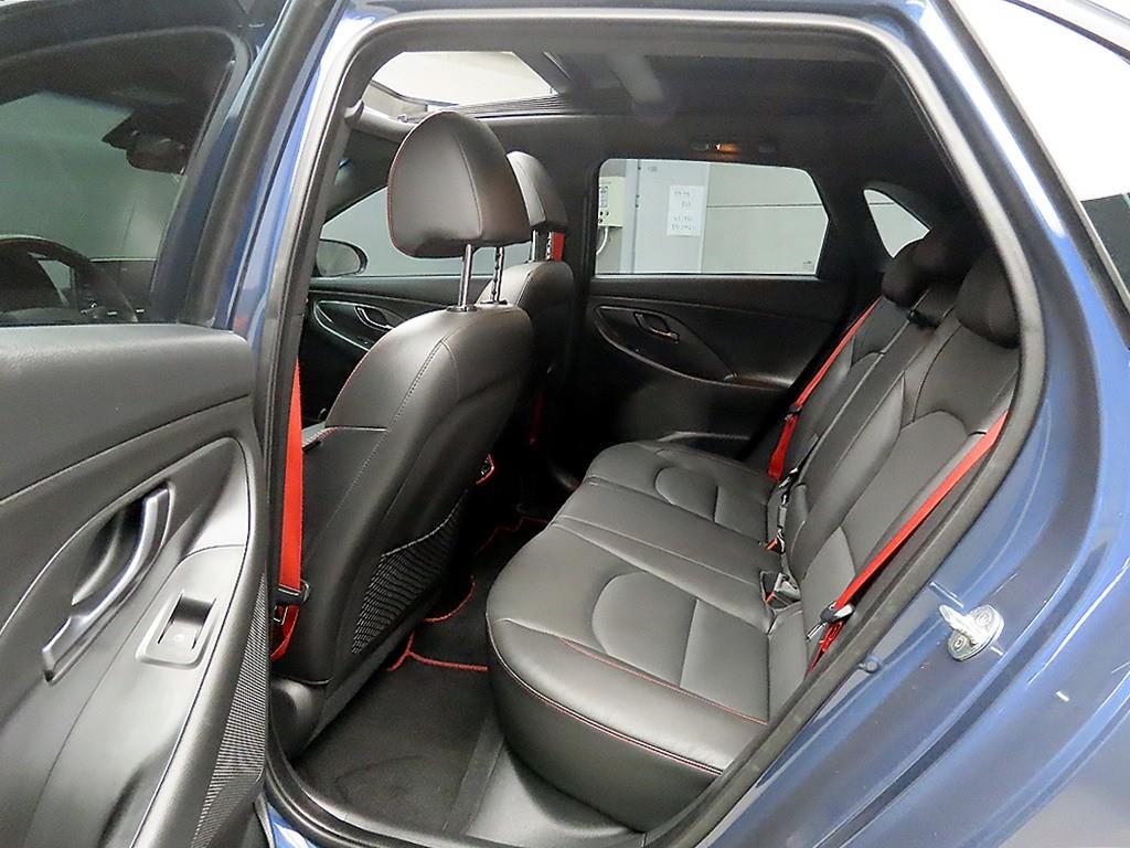 HYUNDAI i30 - Vista 6