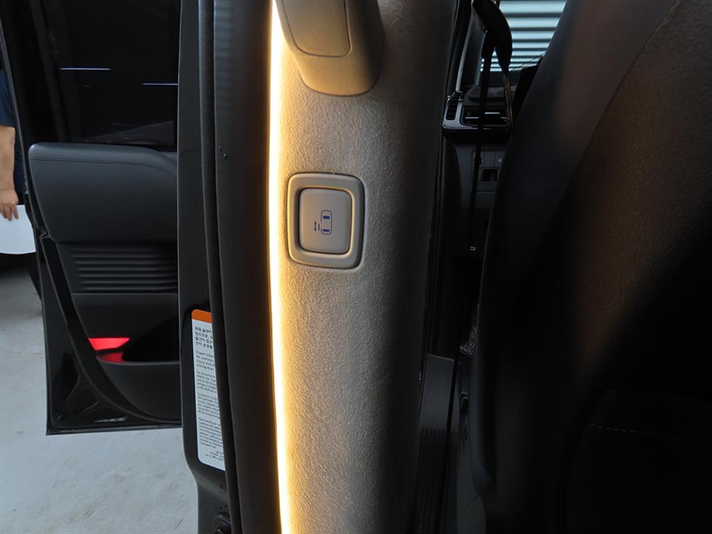 HYUNDAI Staria - Vista 10