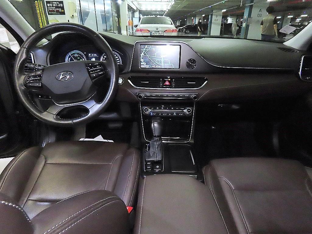 HYUNDAI Grandeur - Vista 10