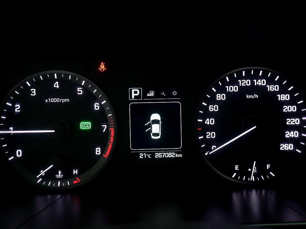 HYUNDAI Sonata - Vista 11