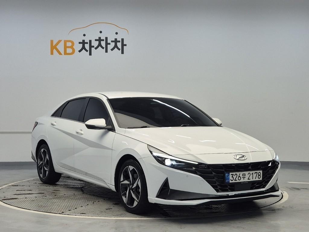 HYUNDAI Avante - Vista 4