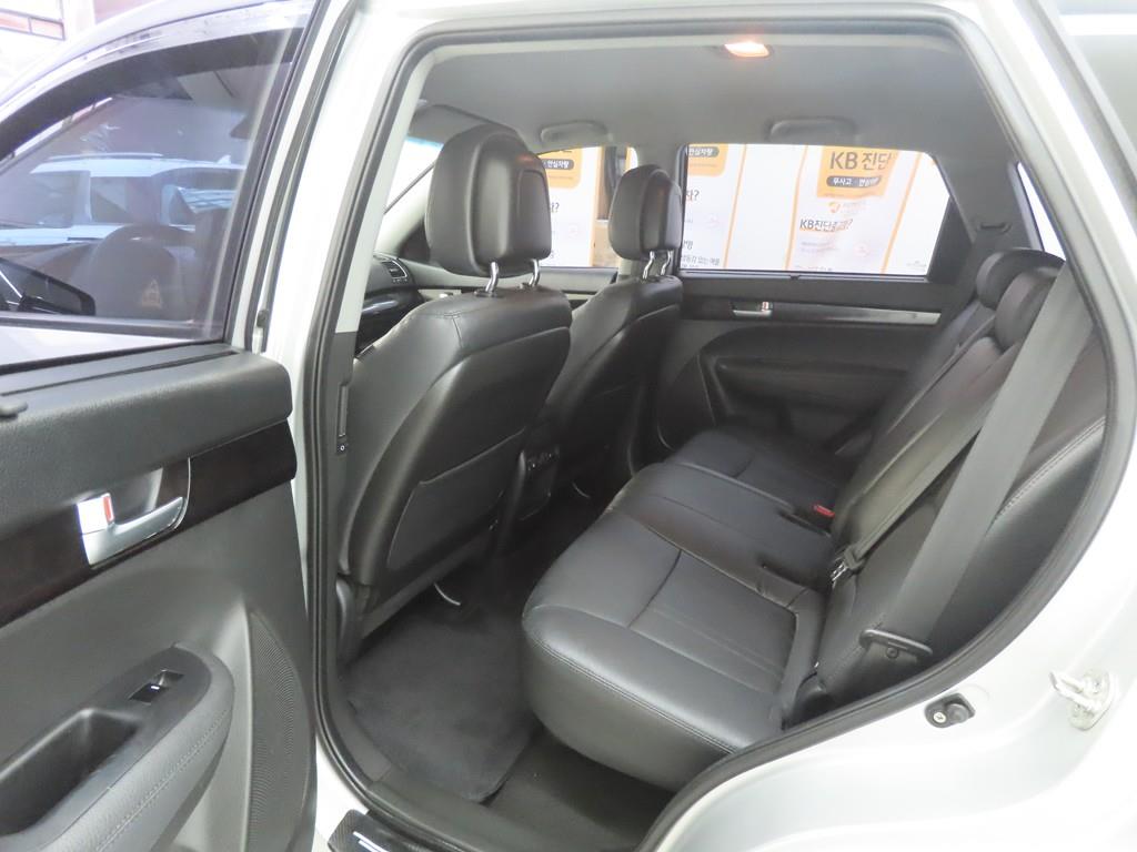KIA Sorento - Vista 6