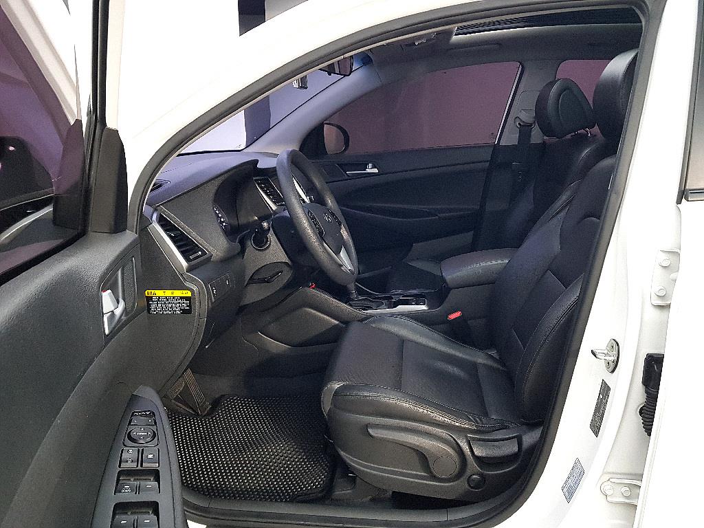 HYUNDAI Tucson - Vista 8