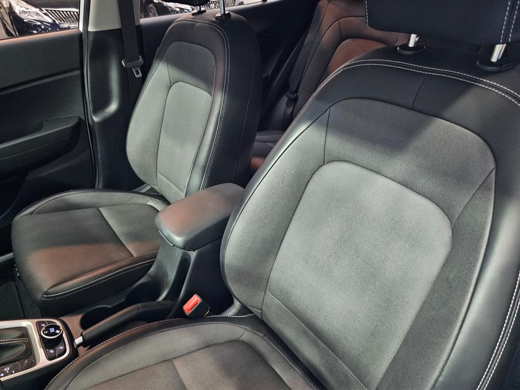 HYUNDAI Venue - Vista 6
