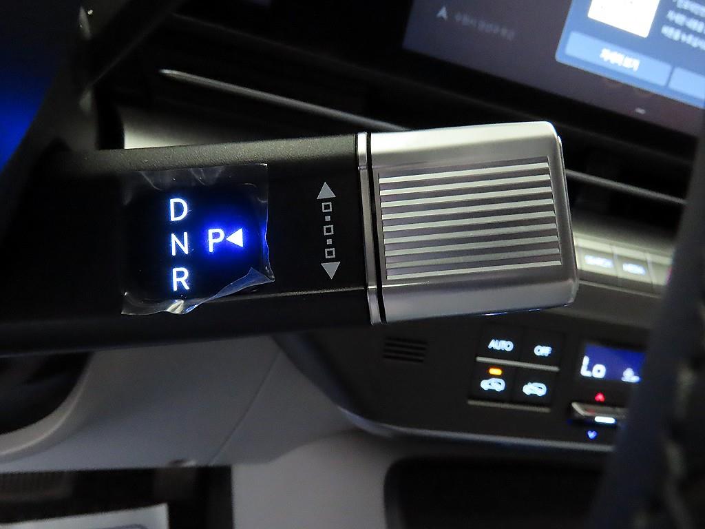 HYUNDAI Kona - Vista 12