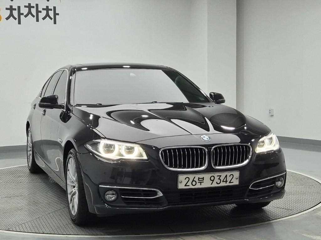 BMW 5 Series - Vista 4