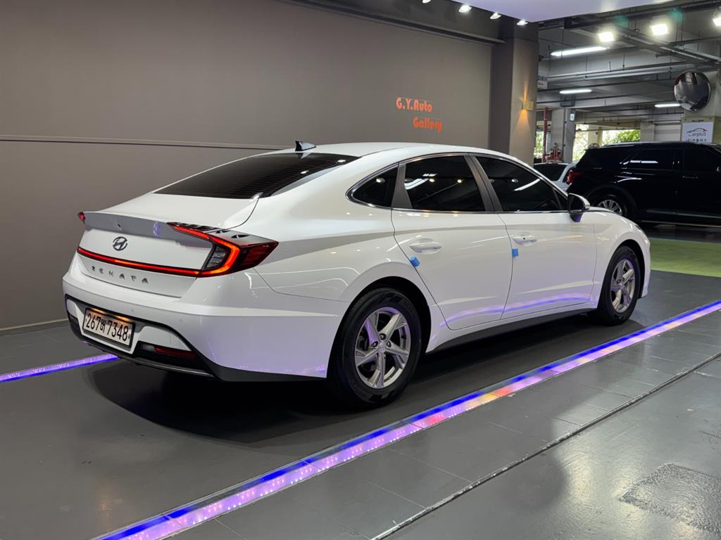 HYUNDAI Sonata - Vista 3