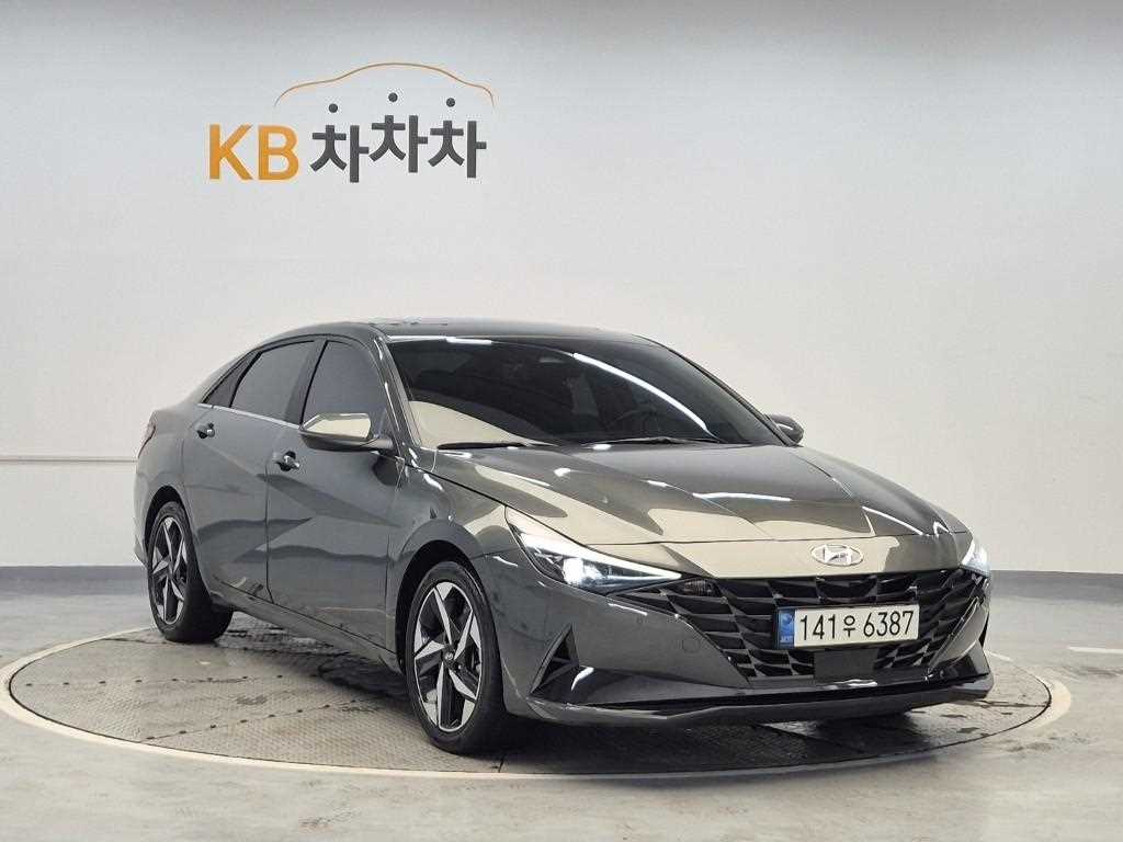 HYUNDAI Avante - Vista 4