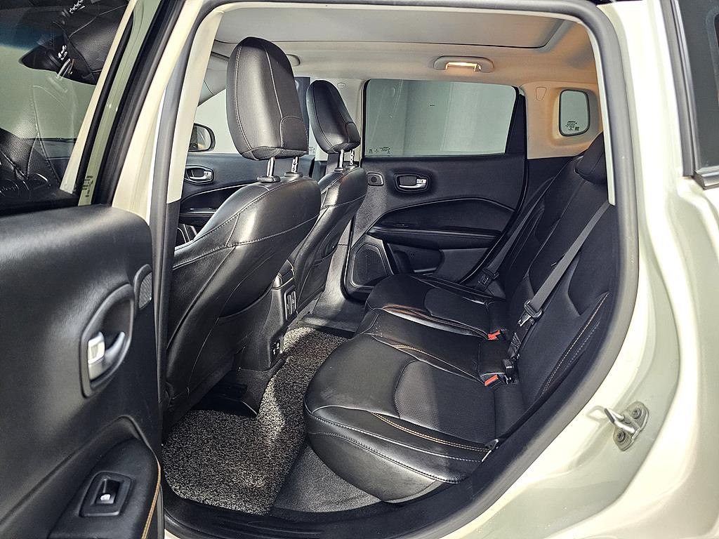 Jeep Compass - Vista 9