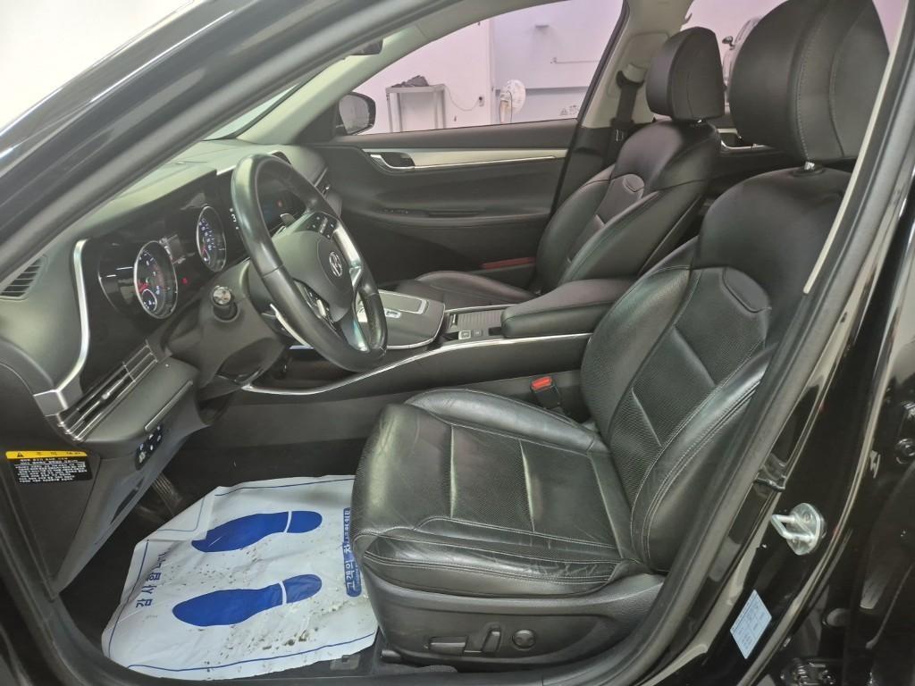 HYUNDAI Grandeur - Vista 8