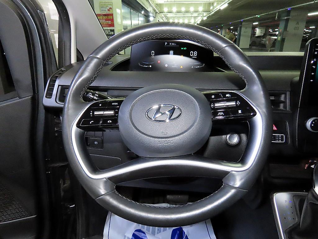 HYUNDAI Staria - Vista 8