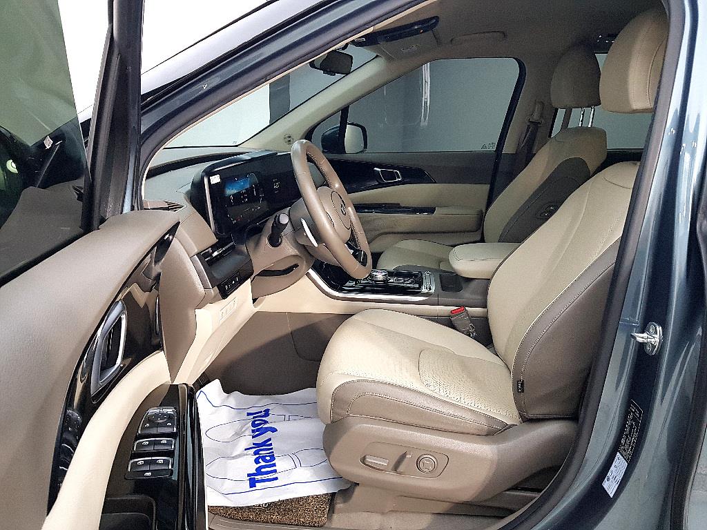 KIA Carnival - Vista 8