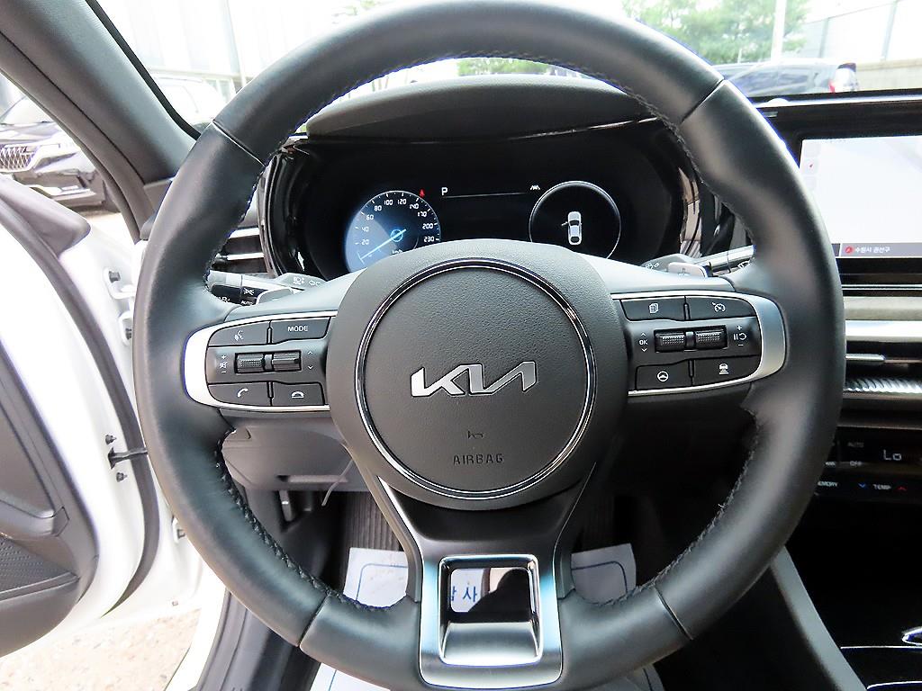 KIA K5 - Vista 8