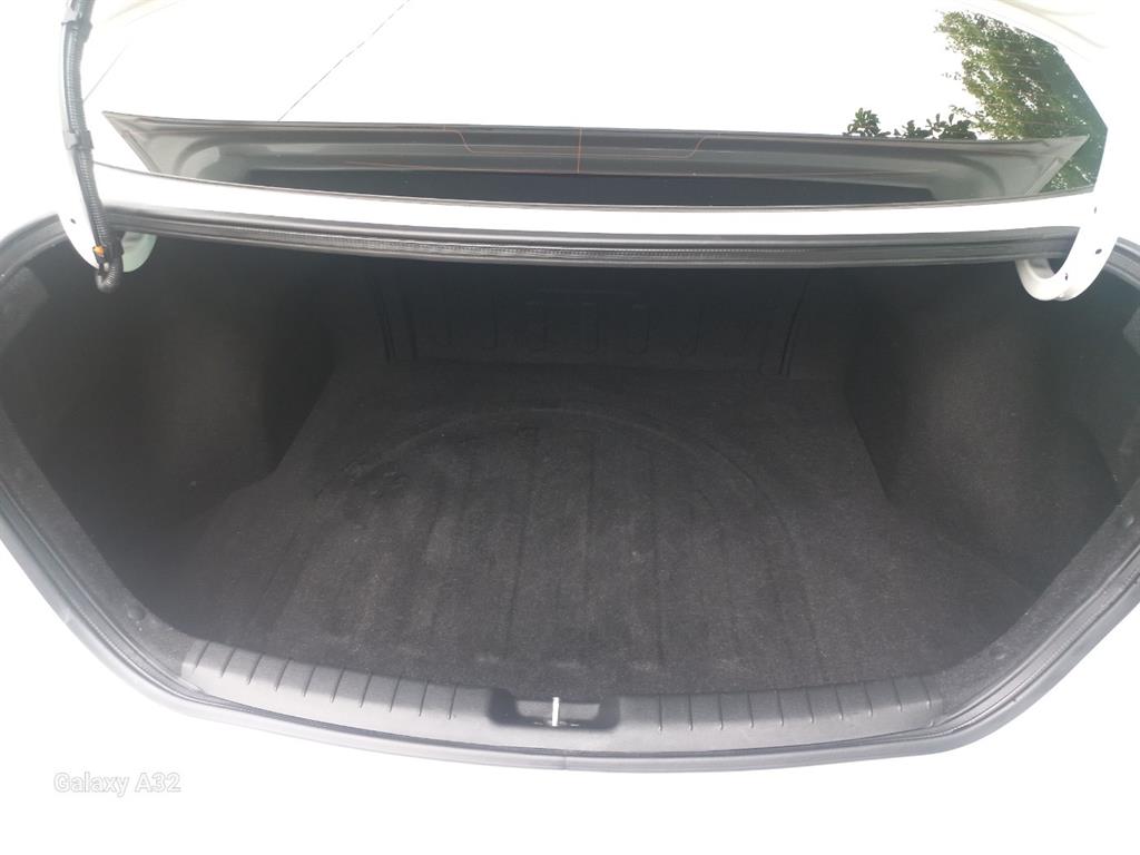 HYUNDAI Avante 2017 Blanco - Importación desde Corea - HF Imports Iquique - Foto 15