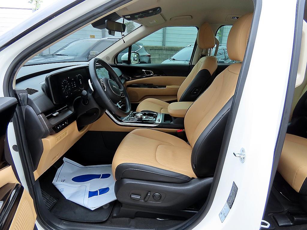 KIA Carnival - Vista 5