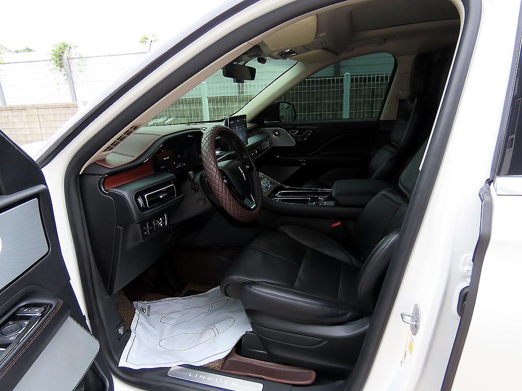 Lincoln Aviator - Vista 5