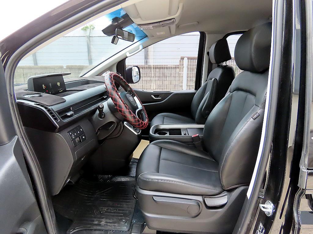 HYUNDAI Staria - Vista 5