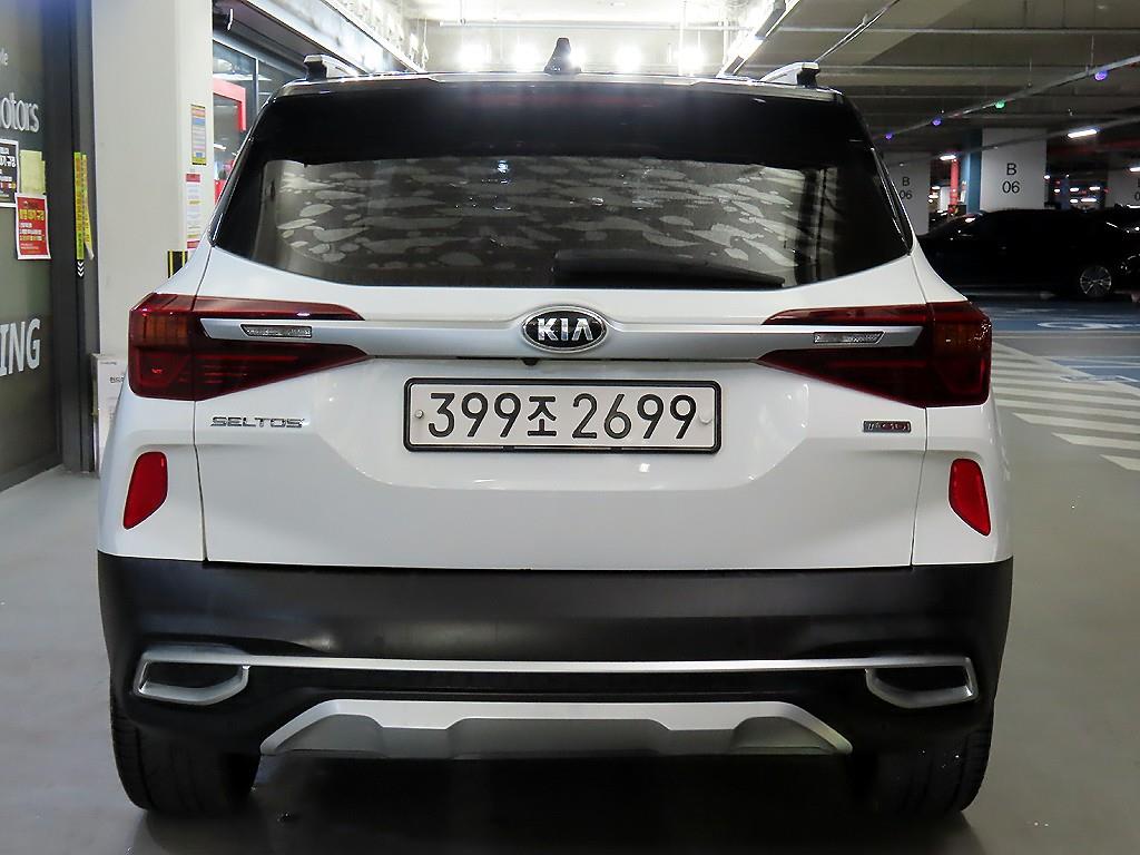 KIA Seltos - Vista 5