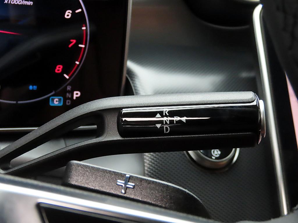 Mercedes Benz GLC Class - Vista 10