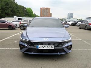 HYUNDAI Avante - Vista 2