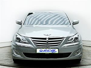 HYUNDAI Genesis - Vista 2